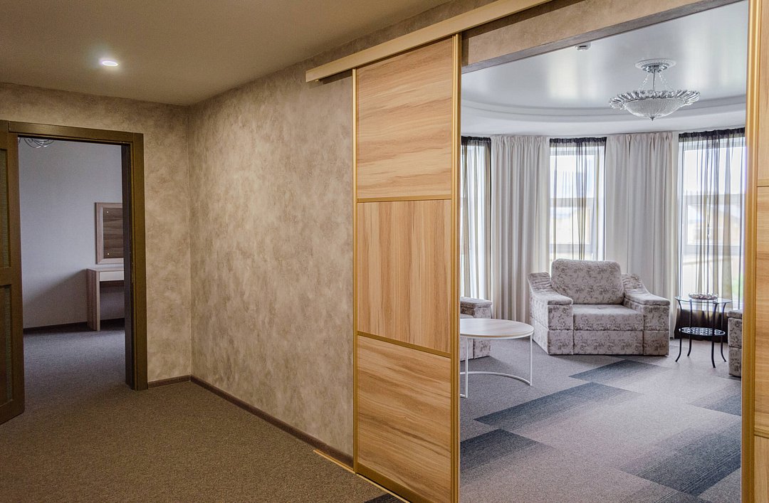 Люкс 4-местный 2-комнатный