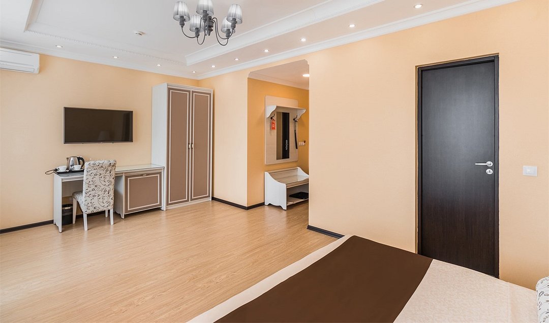 Бизнес 2-местный (с балконом, вид на парк)