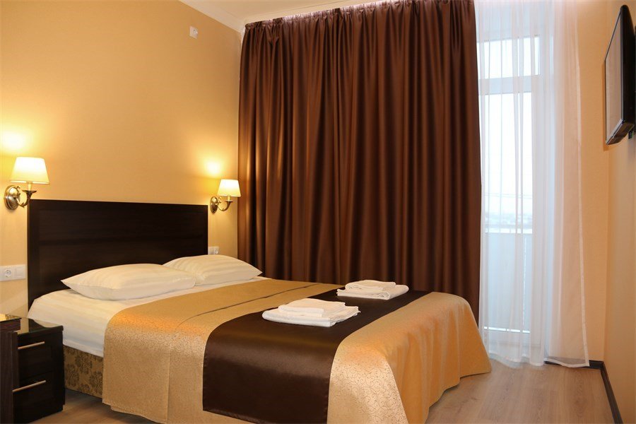 Номер 2-местный DBL (с балконом, вид на парк)