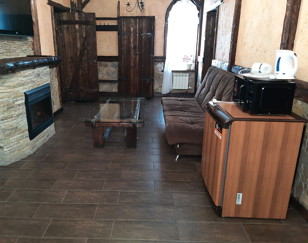 Люкс 4-местный 3-комнатный