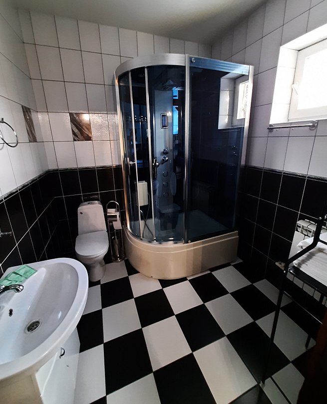 Люкс 4-местный 3-комнатный