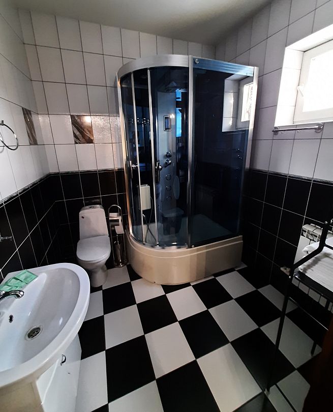 Люкс 4-местный 3-комнатный