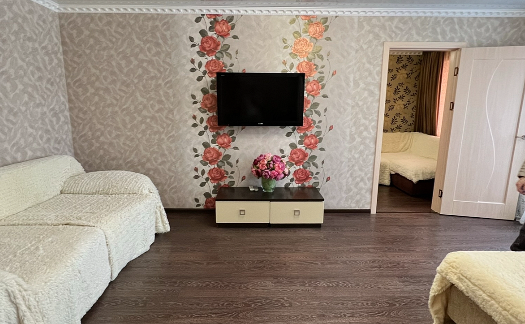 Комфорт Яшма 4-местный 2-комнатный (ул. Ленина, д. 19)