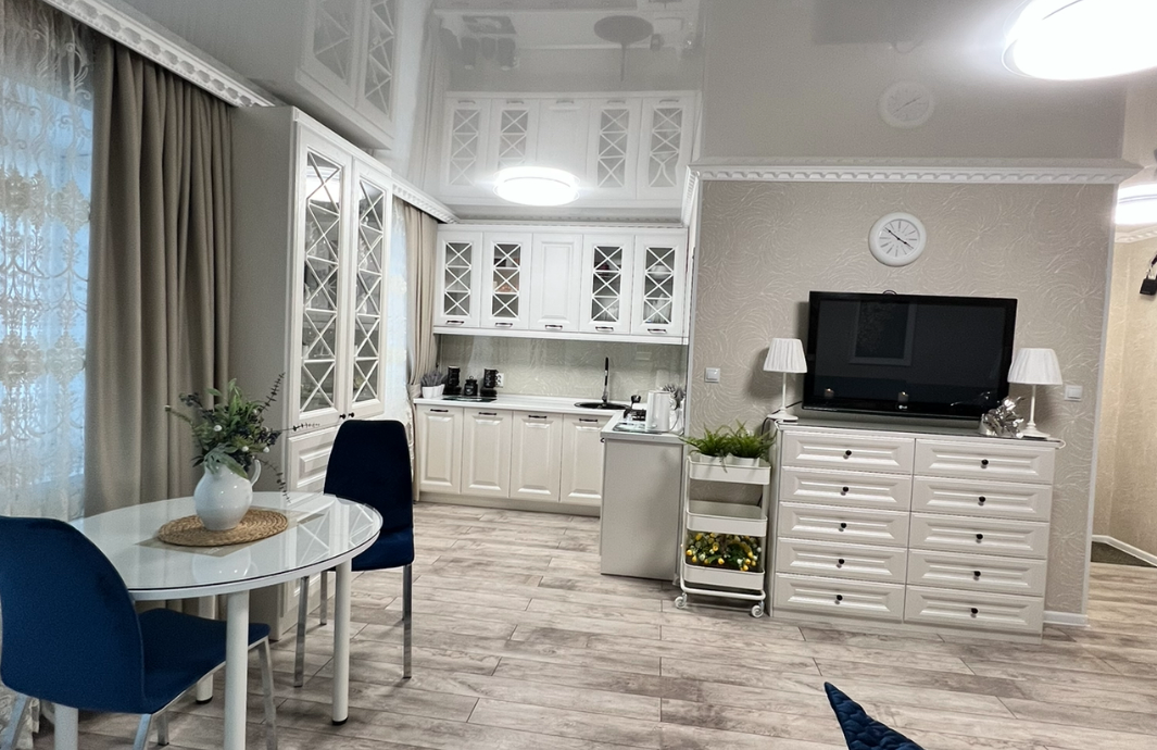 Люкс Центральный 2-местный 2-комнатный (пр-кт Ленина, д. 19)