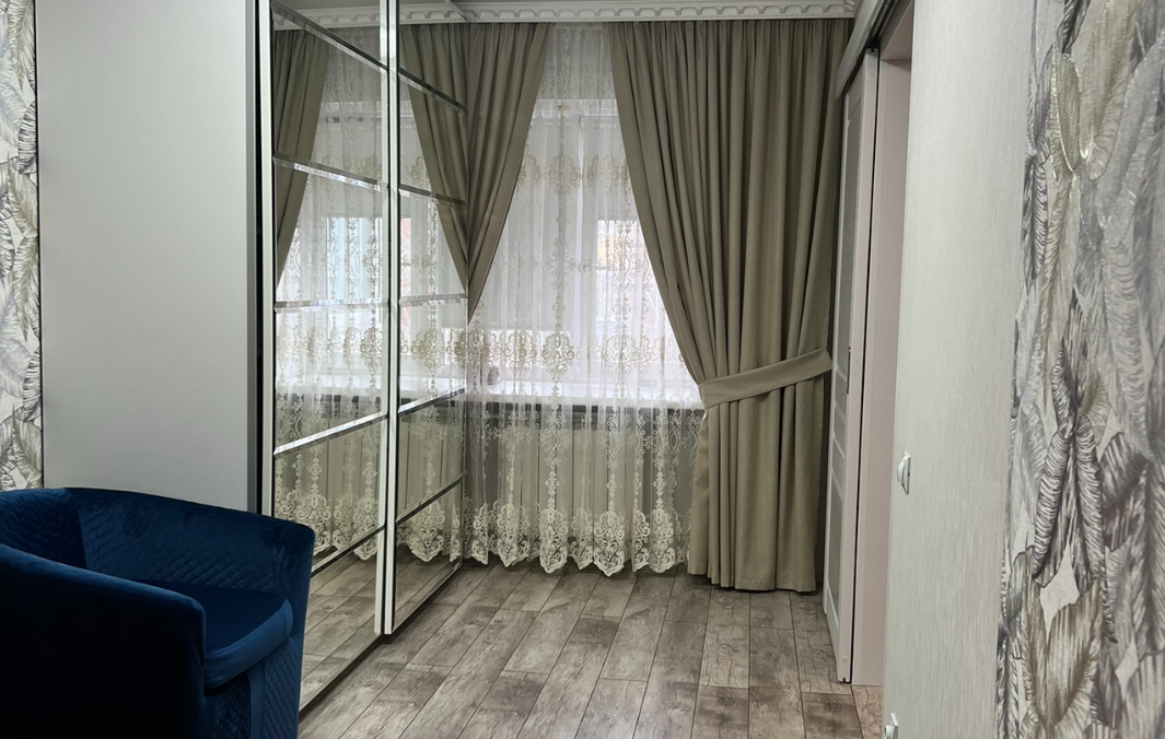 Люкс Центральный 2-местный 2-комнатный (пр-кт Ленина, д. 19)