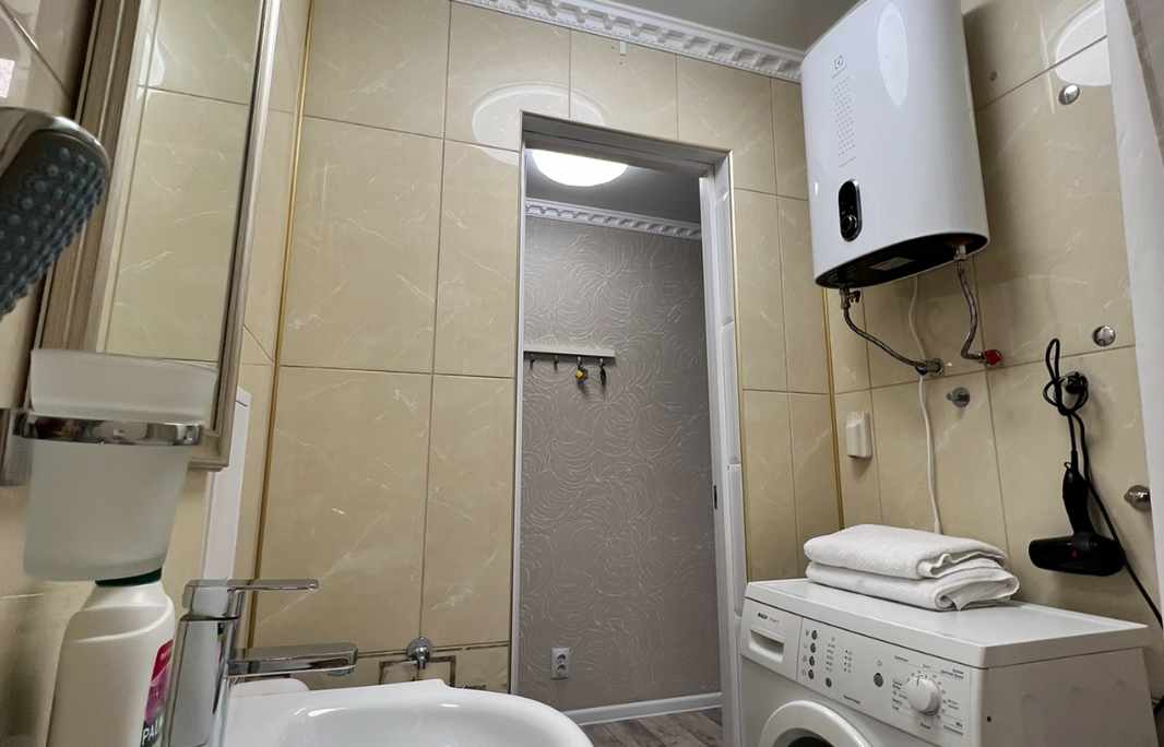 Люкс Центральный 2-местный 2-комнатный (пр-кт Ленина, д. 19)