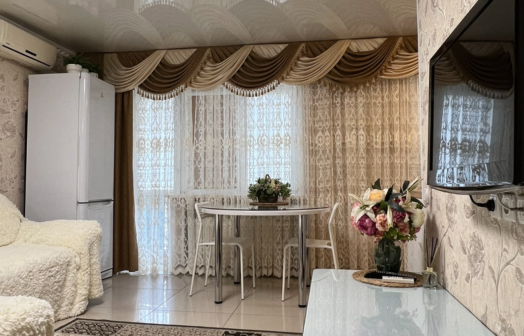 Люкс Волжанка 3-местный 2-комнатный (пр-кт Ленина, д. 17)