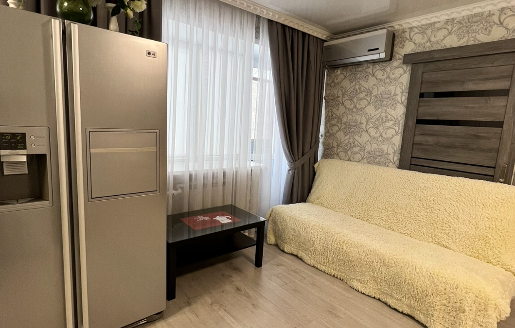 Люкс Кухня 4-местный 3-комнатный (пр-кт Ленина, д. 19)