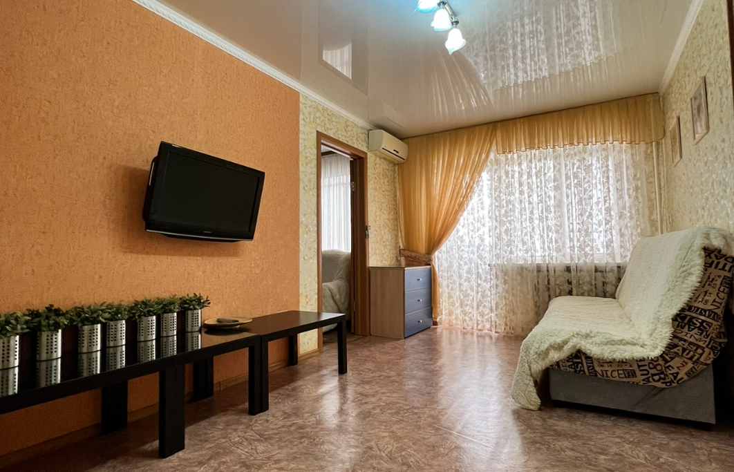 Стандартный Даикс 3-местный 2-комнатный (пр-кт Ленина, д. 22)