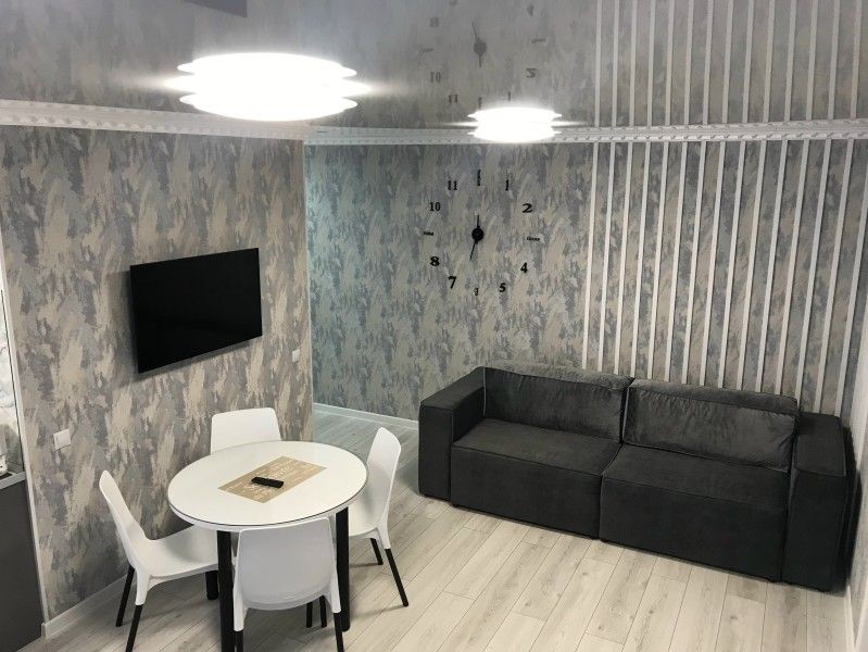 Суперлюкс Оскар 4-местный 3-комнатный (пр-кт Ленина, д. 19)