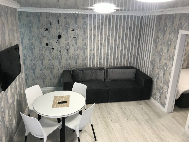 Суперлюкс Оскар 4-местный 3-комнатный (пр-кт Ленина, д. 19)