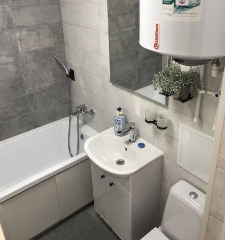 Суперлюкс Оскар 4-местный 3-комнатный (пр-кт Ленина, д. 19)