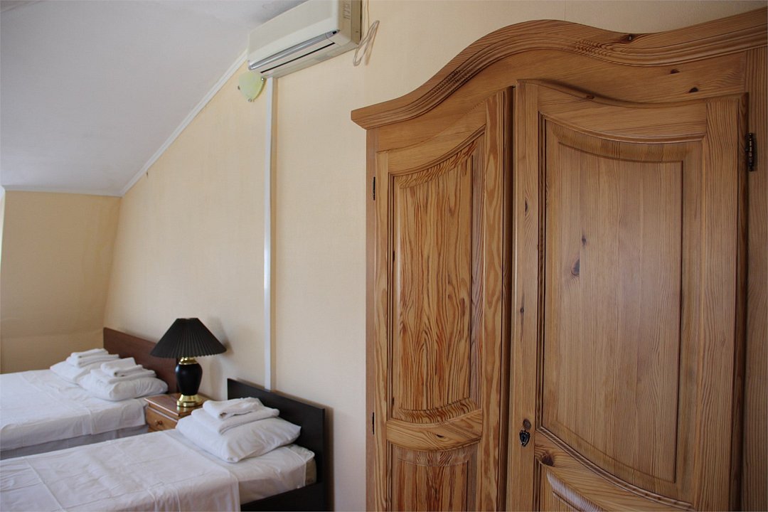 Стандартный 4-местный (с ванной, 201)