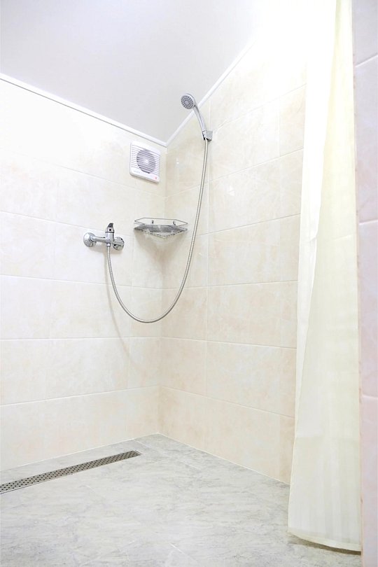 Мансарда + 2-местный 1-комнатный