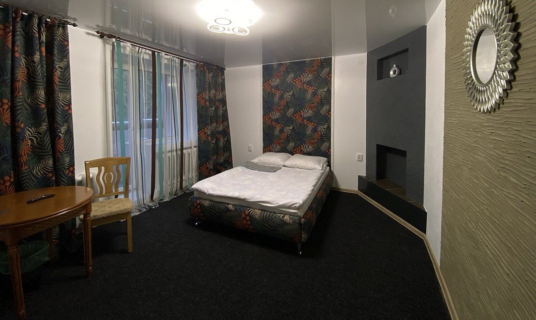 Блочный 1-местный (4-комнатный блок, 2-спальная кровать, с камином)