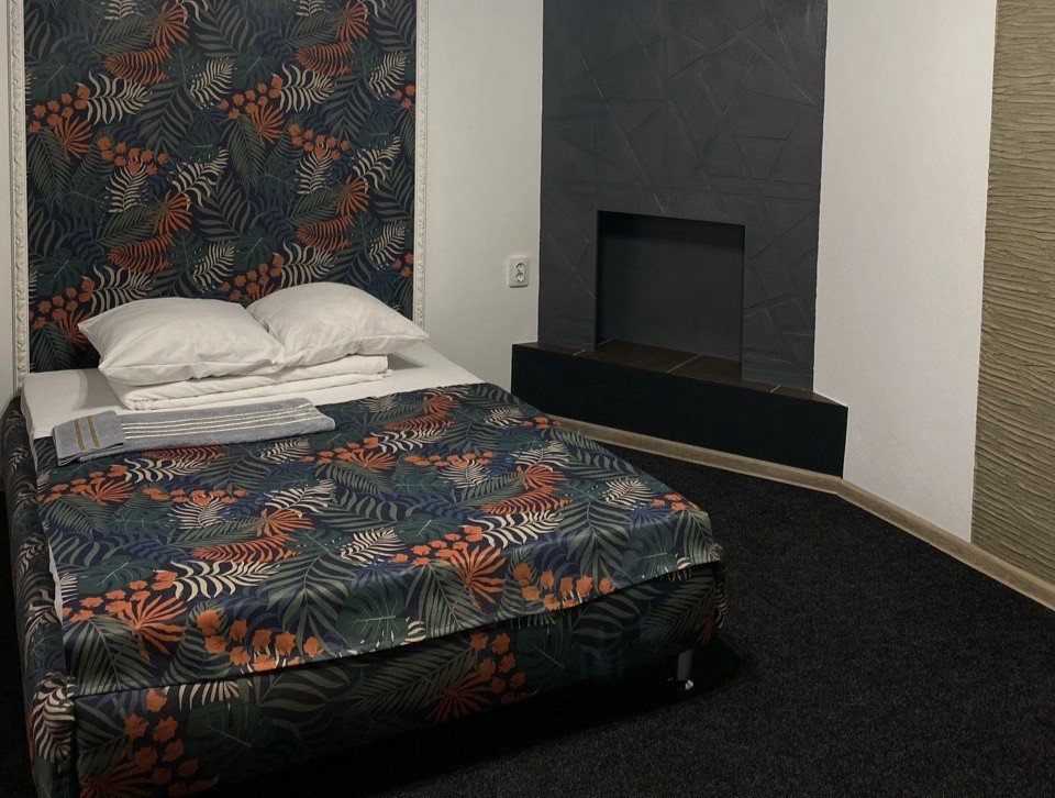 Блочный 1-местный (4-комнатный блок, 2-спальная кровать, с камином)