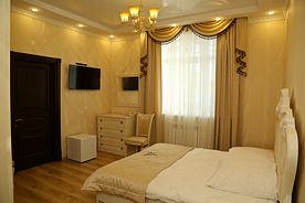 Двухместный полулюкс двуспальная кровать, Отель Триумф, Южно-Сахалинск