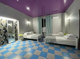 Четырёхместный номер с душем, Отель Байк, Элиста