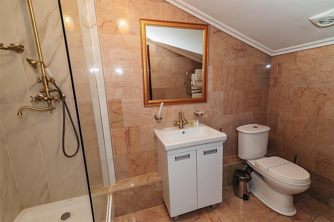 Джуниор сюит 2-местный (Мансардный)