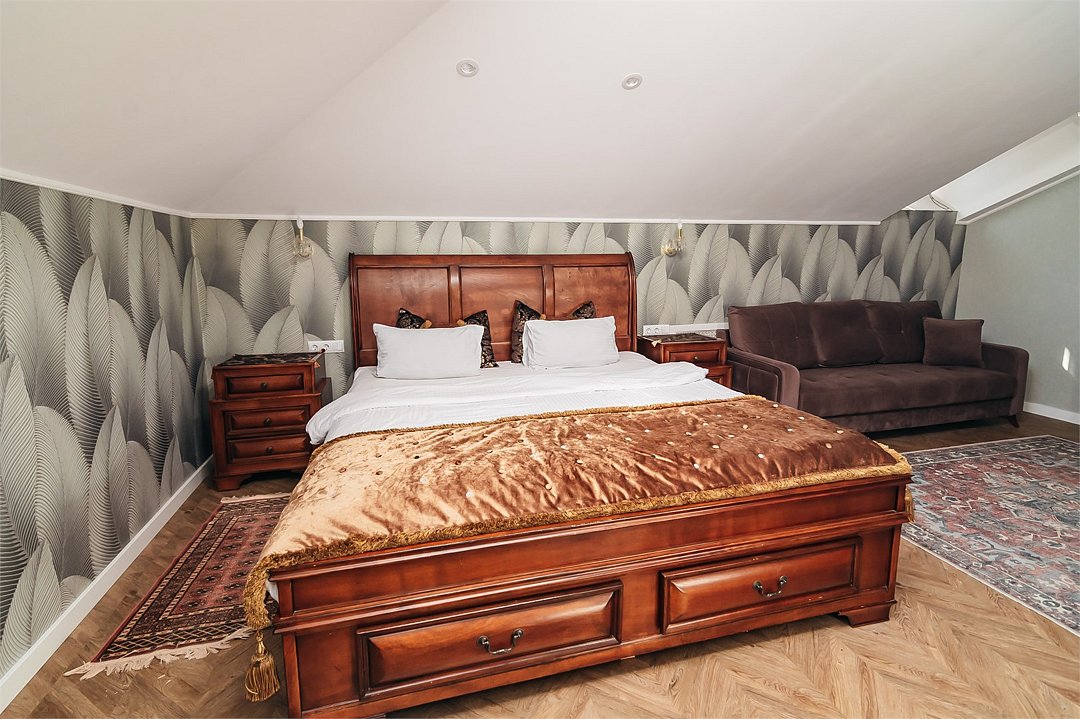 Джуниор сюит 2-местный (Супериор Мансардный)