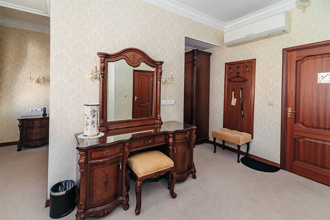 Джуниор сюит 4-местный (Супериор)