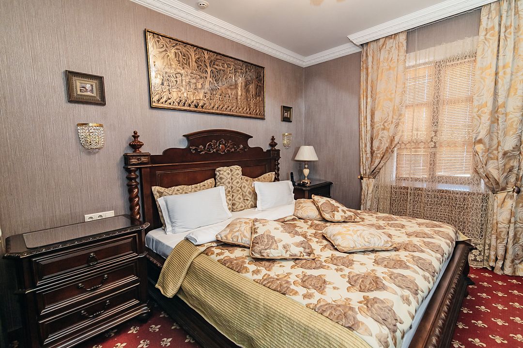 Люкс 4-местный 2-комнатный (№5)