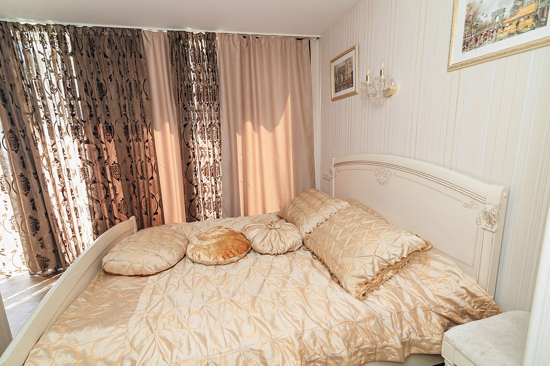 Люкс 4-местный 2-комнатный (№5)