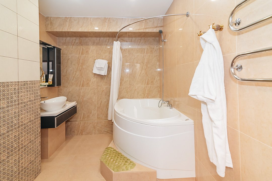 Люкс 4-местный 2-комнатный (№5)