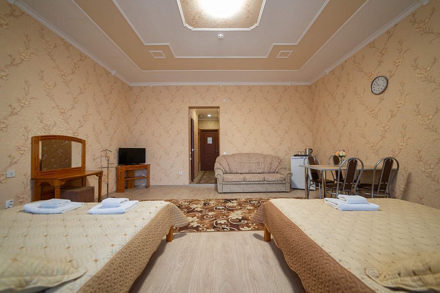 Джуниор Сюит 3-местный