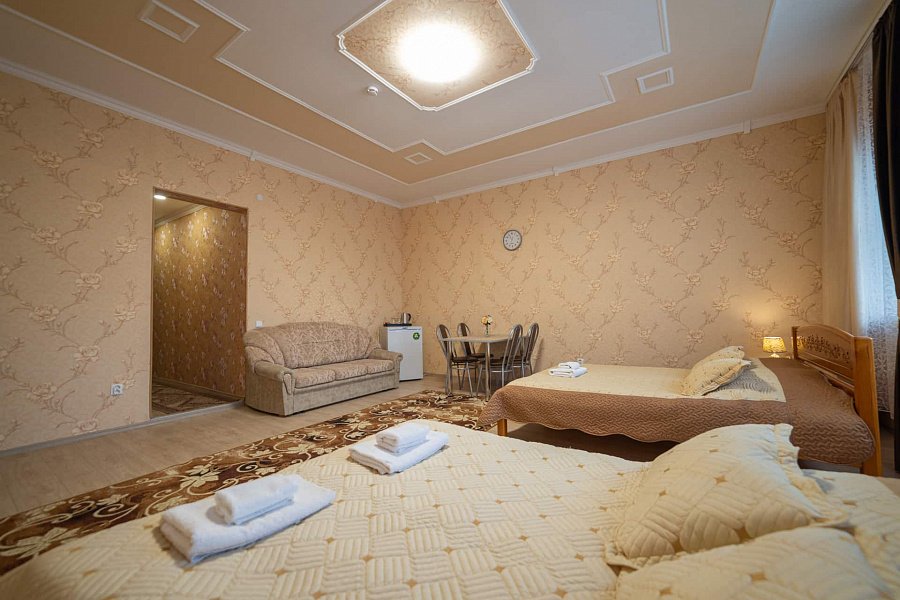 Джуниор Сюит 3-местный