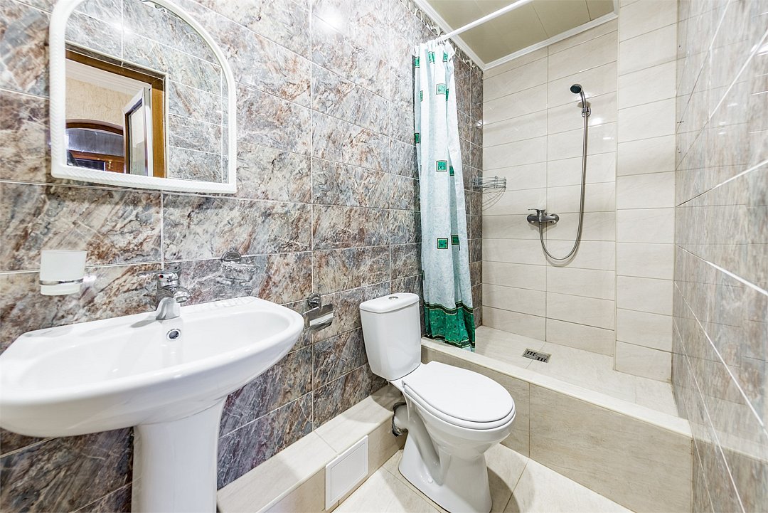 Апартаменты 4-местный 2-комнатный (с мини-кухней и балконом)