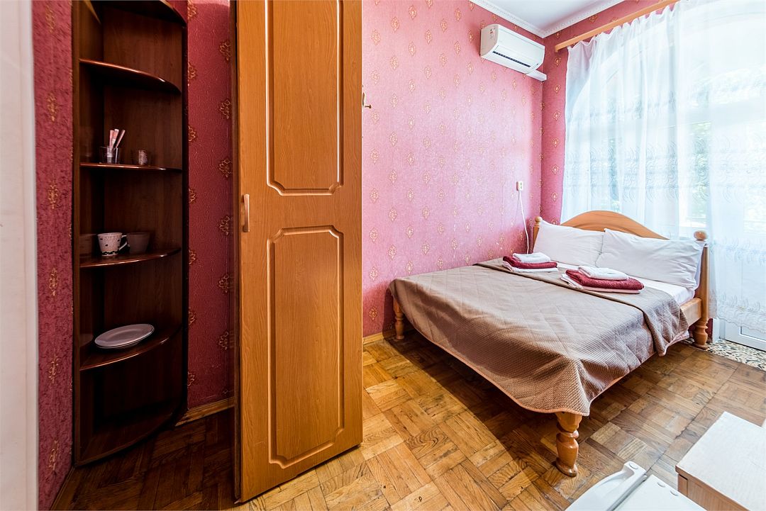 Апартаменты 4-местный 2-комнатный (с мини-кухней и балконом)