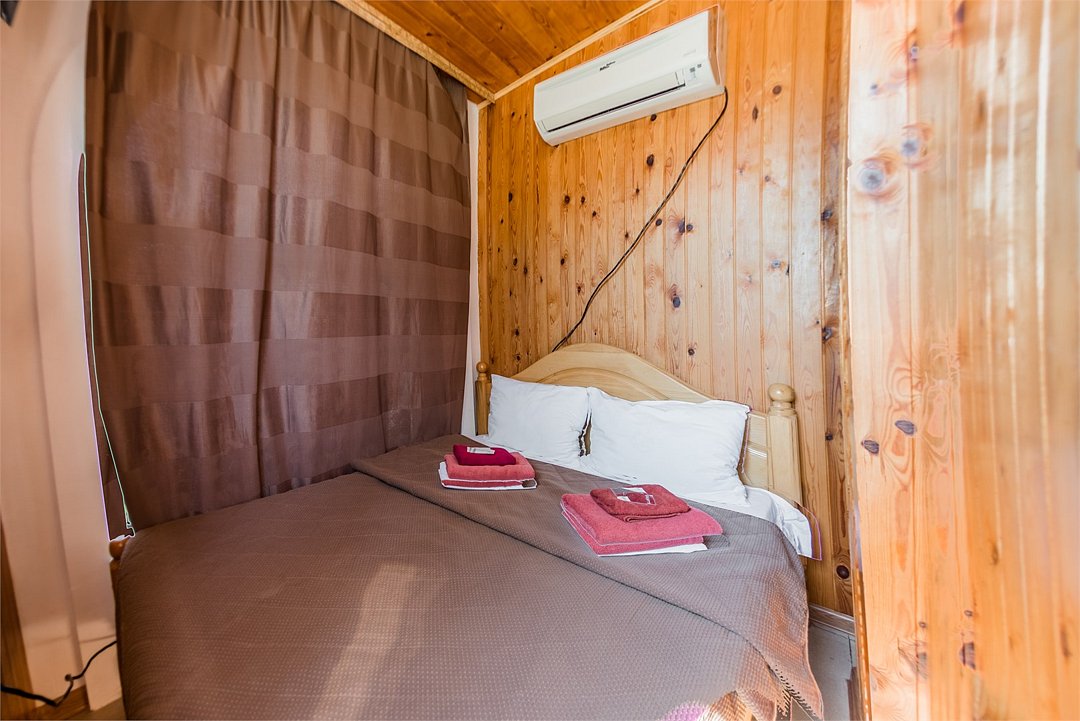 Апартаменты 4-местный 2-комнатный (с мини-кухней и балконом)