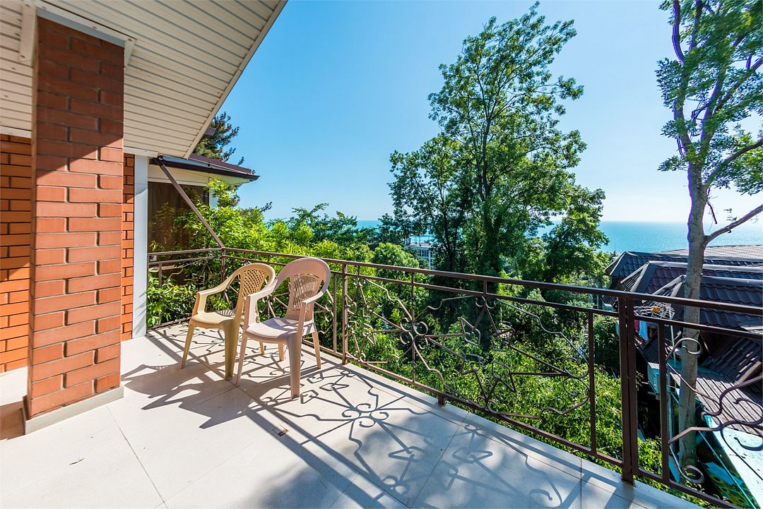 Апартаменты 4-местный 2-комнатный (с мини-кухней и балконом)