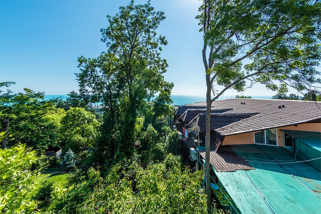 Апартаменты 4-местный 2-комнатный (с мини-кухней и балконом)