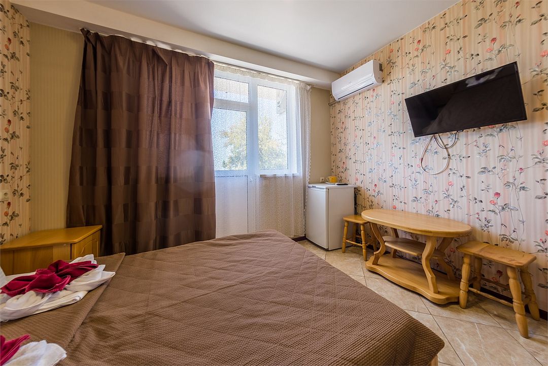 Делюкс 2-местный 1-комнатный (с балконом, вид на море)