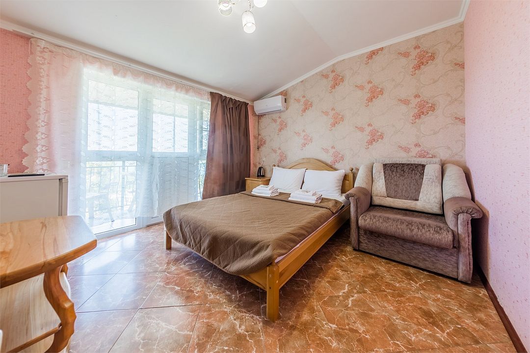 Делюкс 2-местный 1-комнатный (с балконом, вид на море)