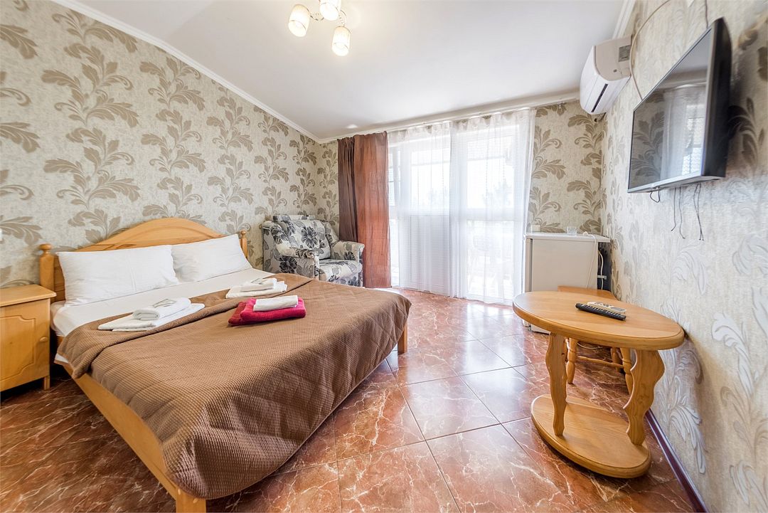 Делюкс 2-местный 1-комнатный (с балконом, вид на море)