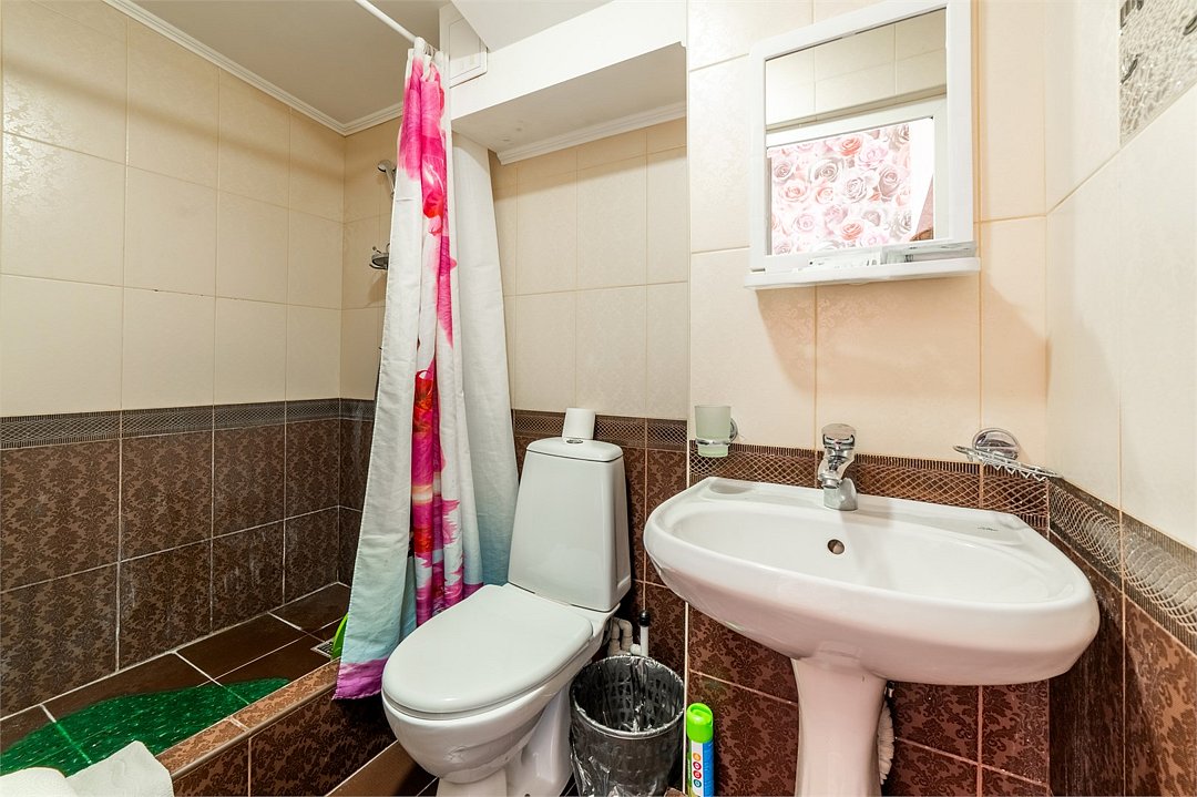 Люкс Улучшенный 6-местный 2-комнатный (с видом на море и балконом)