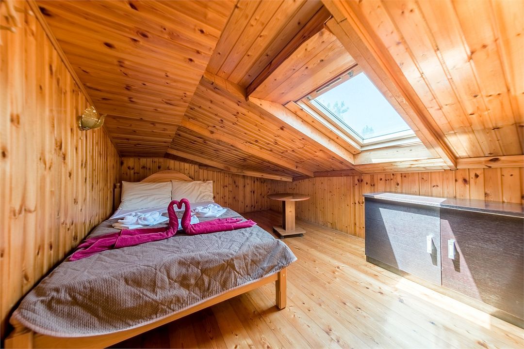 Люкс Улучшенный 6-местный 2-комнатный (с видом на море и балконом)