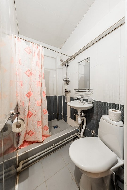 Люкс Улучшенный 6-местный 2-комнатный (с видом на море и балконом)