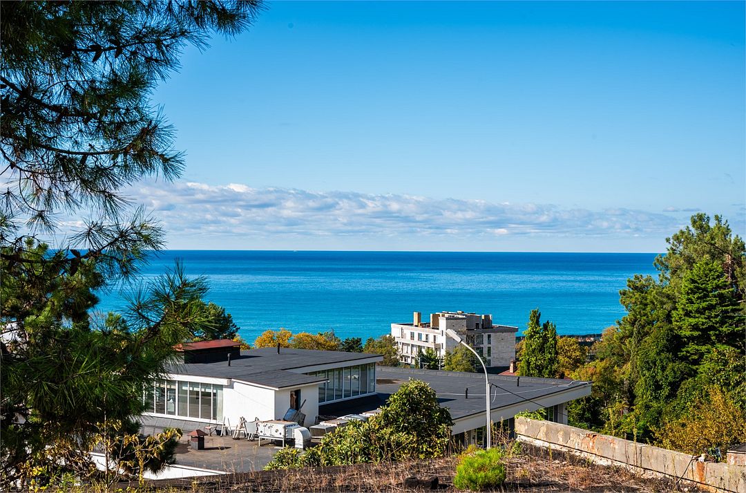 Люкс Улучшенный 6-местный 2-комнатный (с видом на море и балконом)