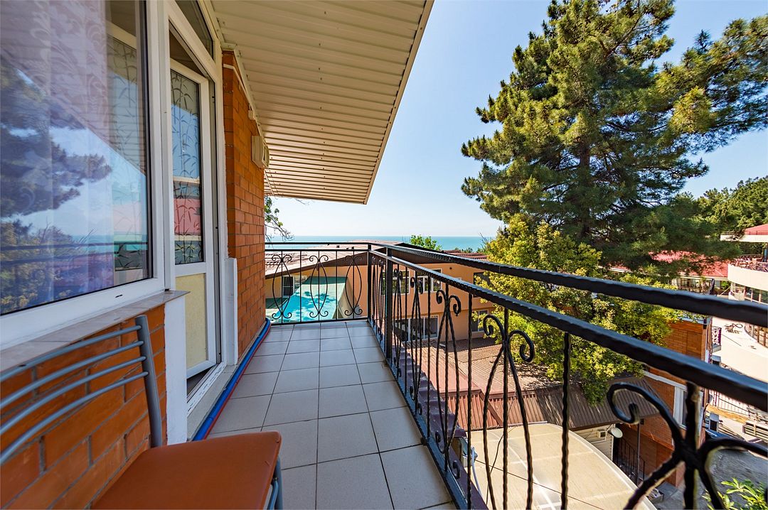 Стандартный 3-местный 1-комнатный (с балконом и видом на море)