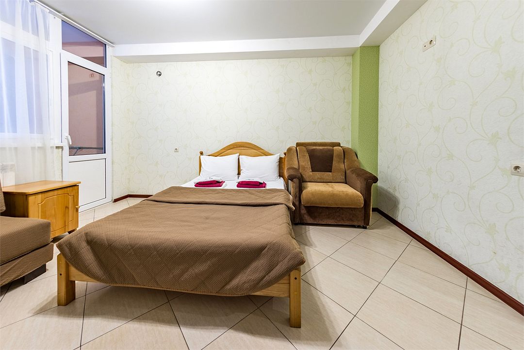 Стандартный 4-местный 1-комнатный (с террасой)