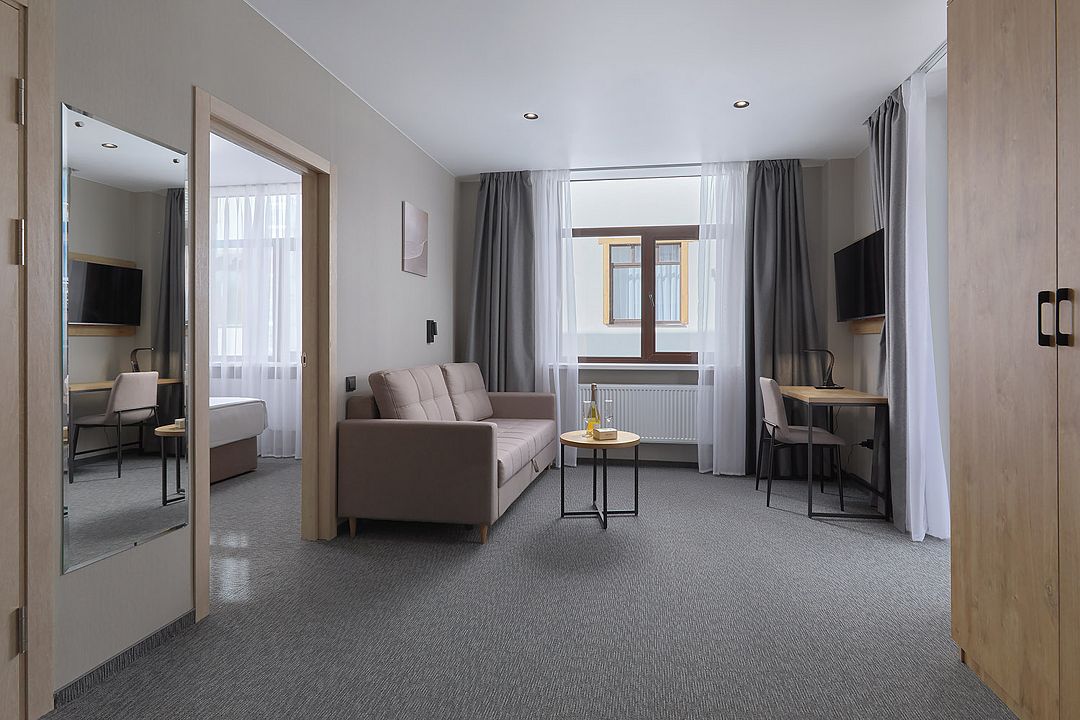 Suite 2-местный 2-комнатный (с балконом)