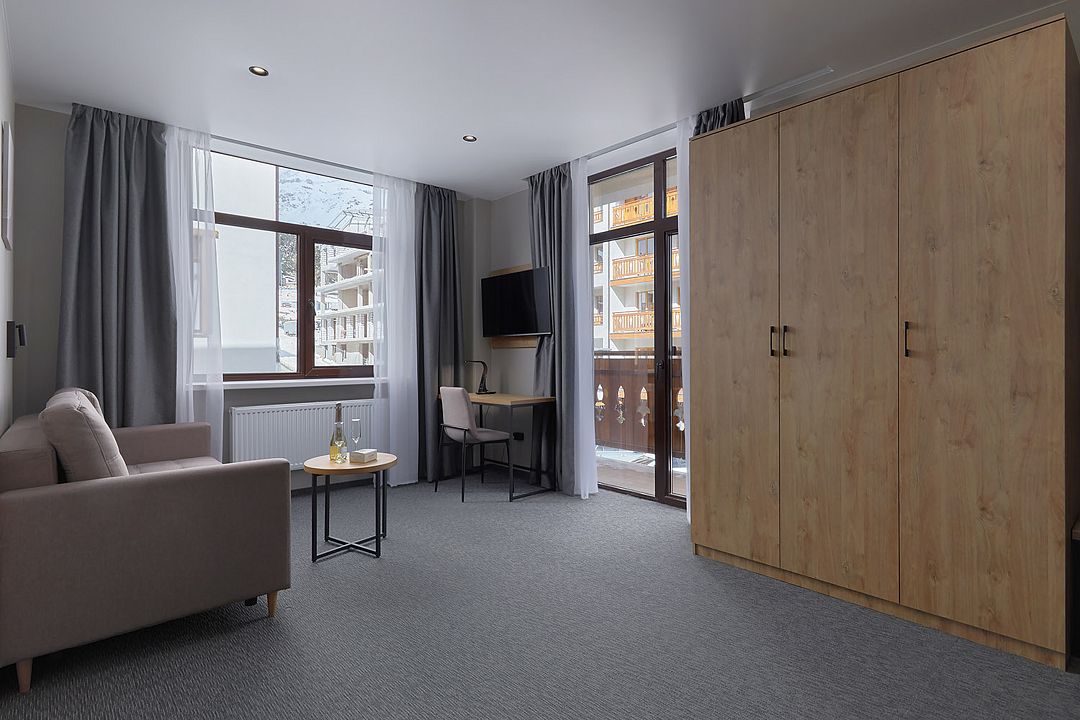 Suite 2-местный 2-комнатный (с балконом)