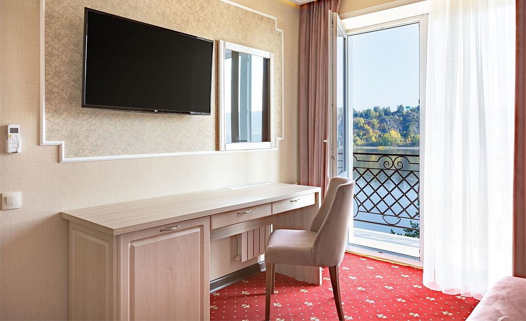 Джуниор сюит 2-местный Dbl (River view)