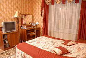 Двухместный номер Стандарт первой категории с видом на город двуспальная кровать, Отель Атлантида, Орёл