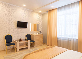 Двухместный люкс двуспальная кровать, Гостиница Вятские улочки Север, Киров