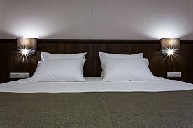 Двухместный люкс с 2 комнатами двуспальная кровать, Отель Альфа, Киров